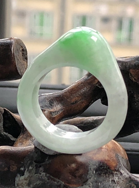 自然光实拍/10号圈15.6mm缅甸天然翡翠A货飘阳绿戒指/指环6.16g