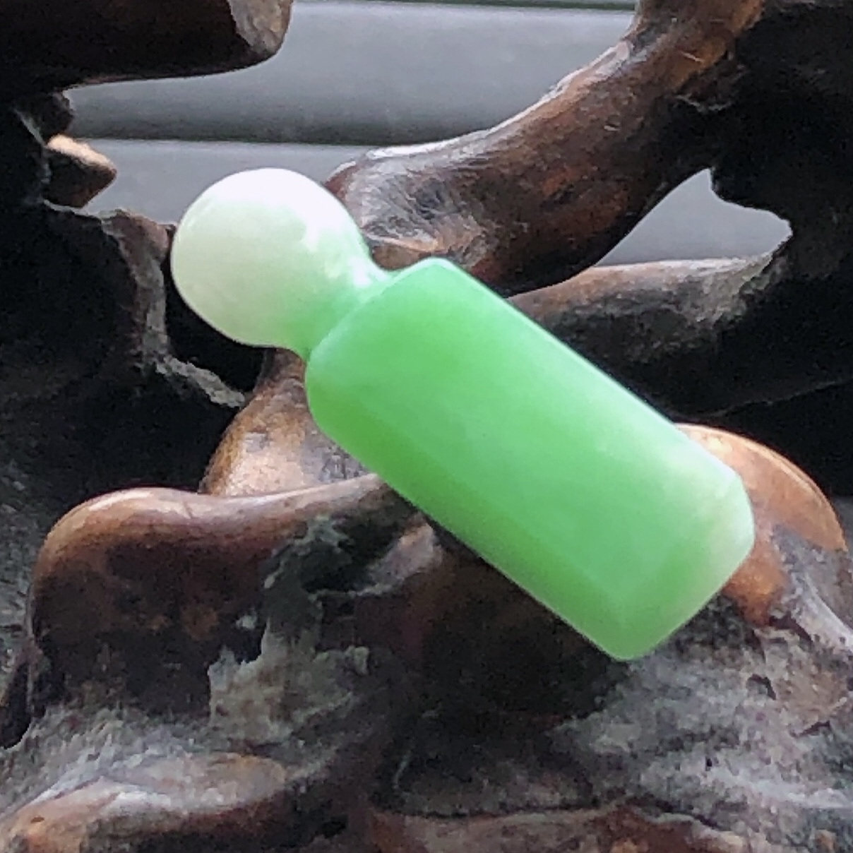 自然光实物拍/缅甸天然翡翠A货阳绿素面平安柱吊坠挂件3.35g老坑