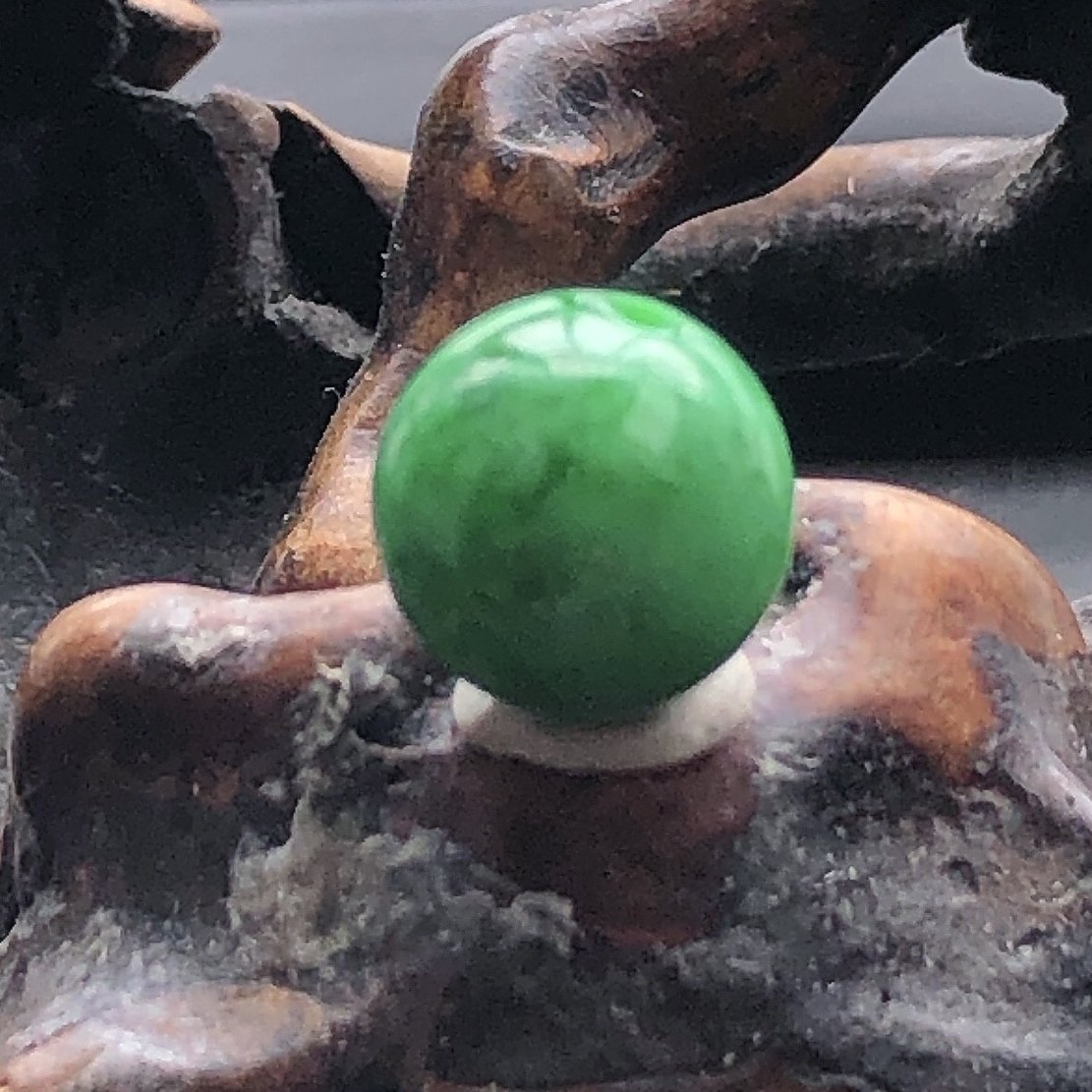 自然光实物拍/缅甸纯天然翡翠A货满绿圆珠翡翠吊坠2.74g带证单珠