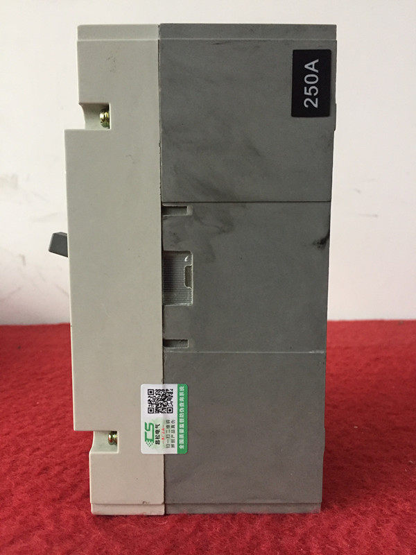 昌松 直流塑壳断路器csm1-250 dc550v 2p太阳能光伏配电空气开关