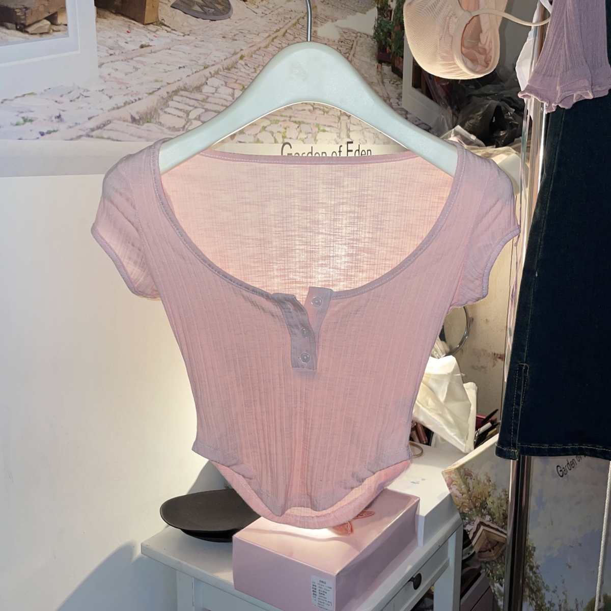 图图小有名气的樱花粉纯欲百搭大U型弹力修身露脐短款短袖T恤上衣