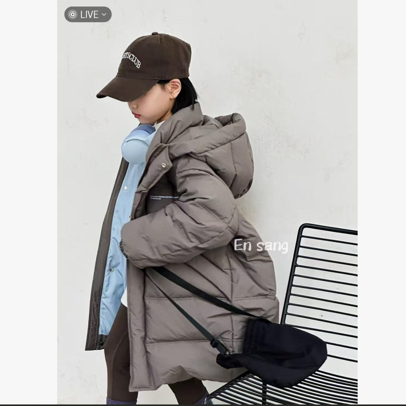 XW 226036 小字母羽绒服