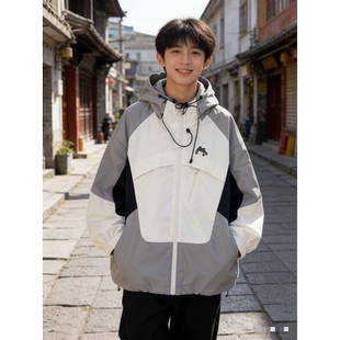 1家 撞色冲锋衣外套 213