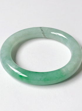 55圈1DW526203圆条镯 大艺珠宝老坑冰种阳绿缅甸天然A货翡翠手镯