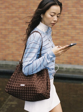 泰国小众品牌 something apparels 环保弹力面料编织包