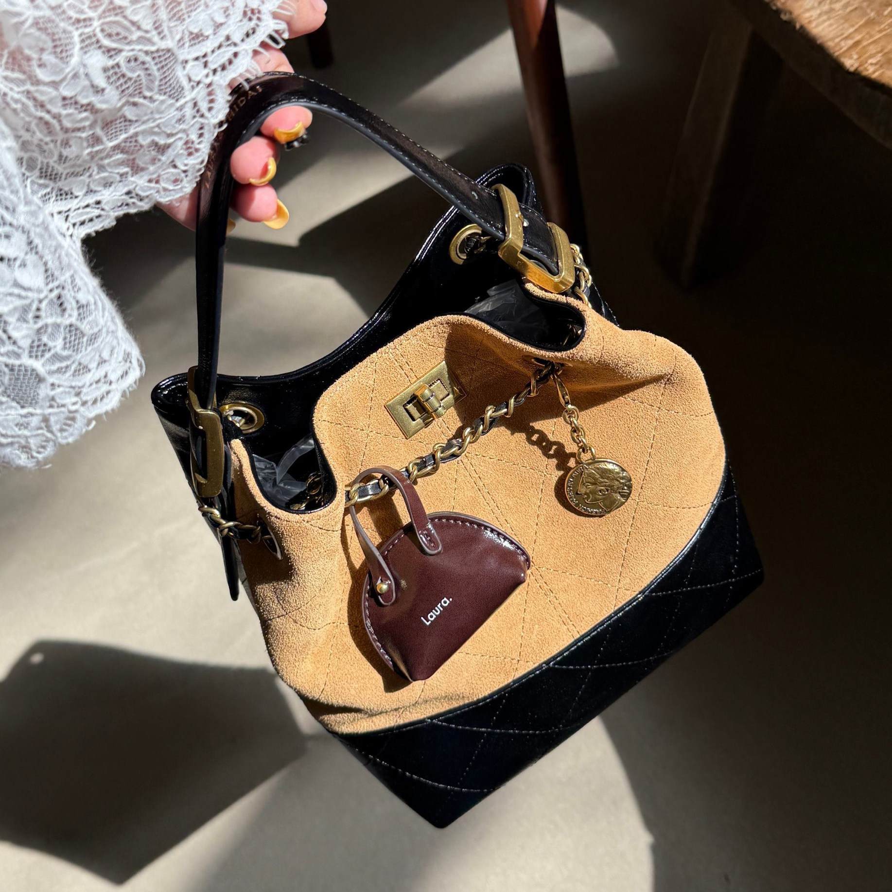 大容量小众水桶包包女2025新款时尚磨砂真皮手提包百搭单肩斜挎包,箱包皮具/热销女包/男包,水桶包,淘宝优惠券,粉丝福利购,淘宝优惠卷