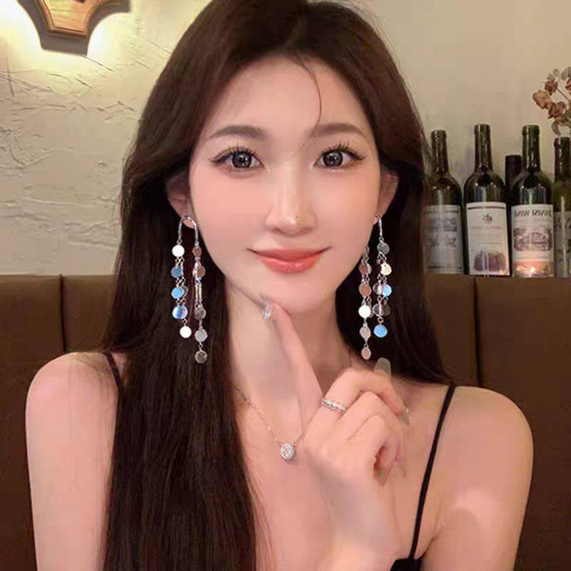 2025新款潮时尚亮片流苏耳环女高级感轻奢长款小众耳钉设计感耳饰