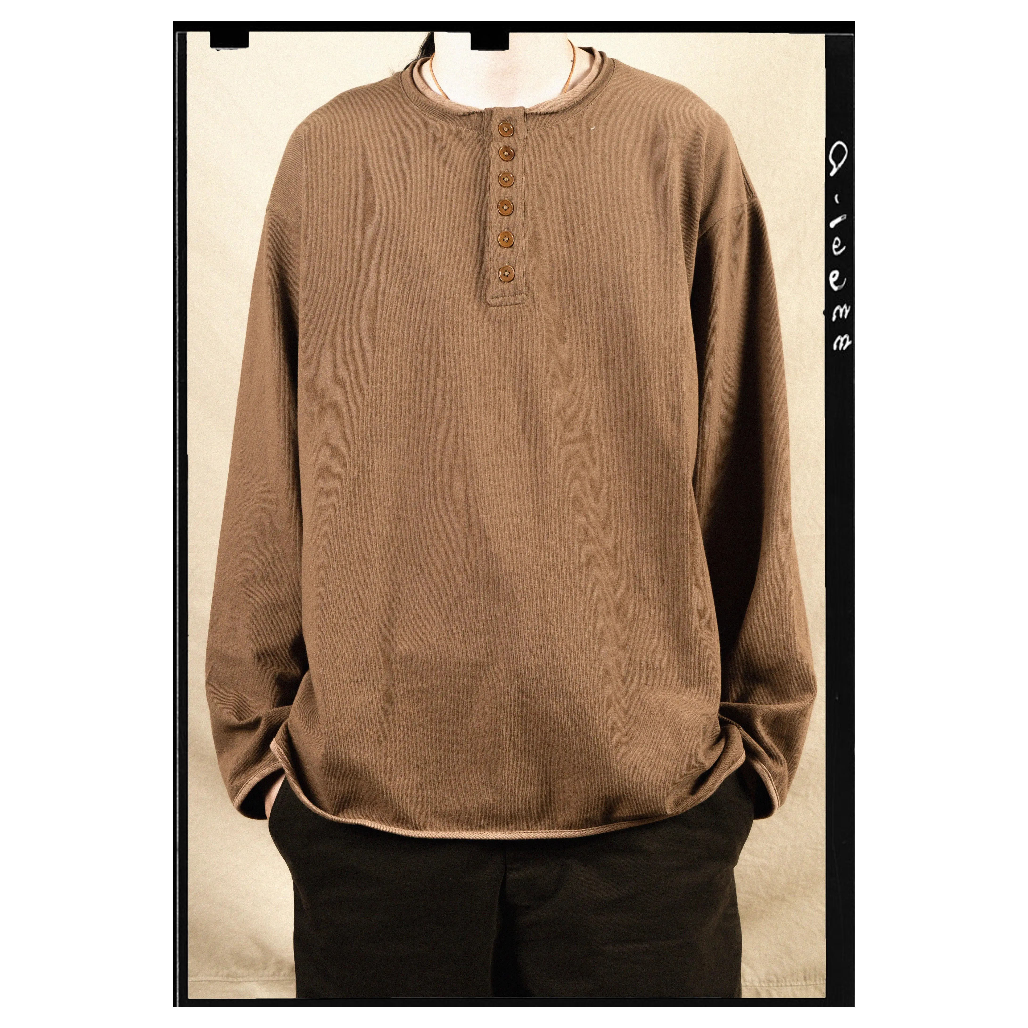 1533复古日系宽松休闲果实扣卫衣