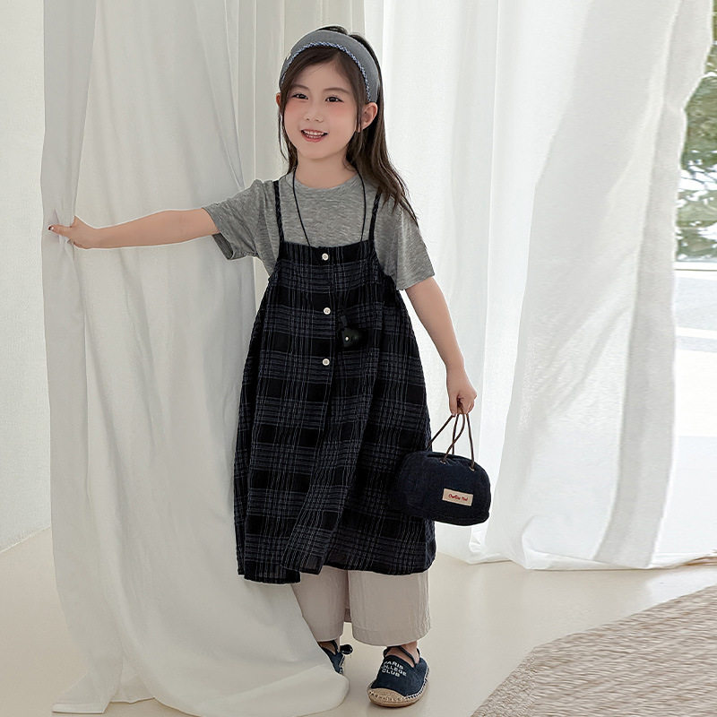 女童韩版简约短袖T恤格子吊带连衣裙三件套春夏宽松显瘦裤子套装