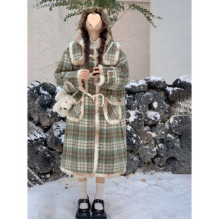 新款 复古森系甜美绿色格纹呢子大衣女2025冬季 拼接牛角扣毛呢外套
