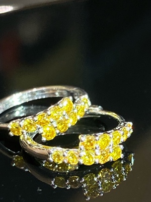 天然黄钻耳圈  35.8分黄钻