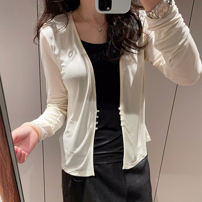 春季新品月光白V领32针加捻真丝针织开衫外套气质百搭桑蚕丝上衣