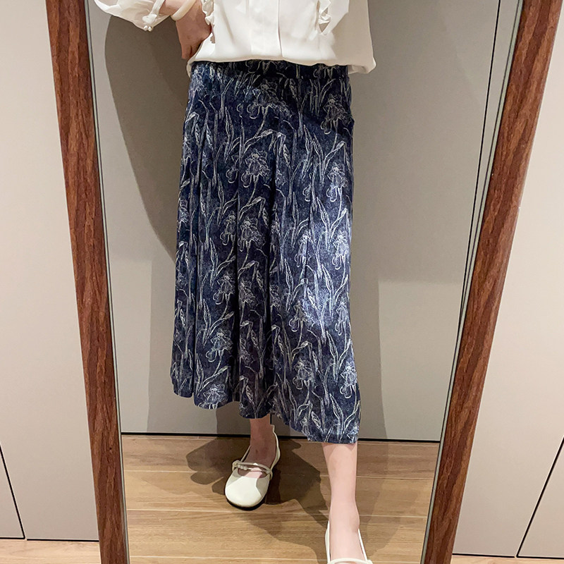 42针抽象线条真丝针织半身裙