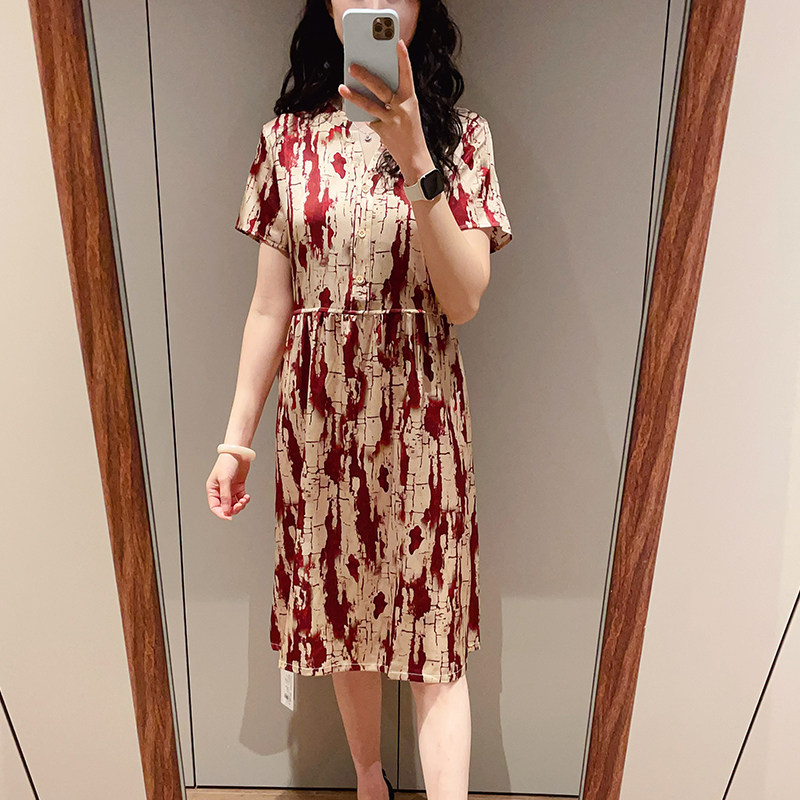 红色印花设计感短袖真丝缎面连衣裙V领系带收腰桑蚕丝中长款裙子