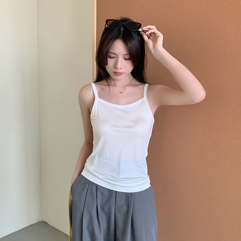 2025夏季白色真丝针织吊带背心性感修身显瘦百搭桑蚕丝打底上衣