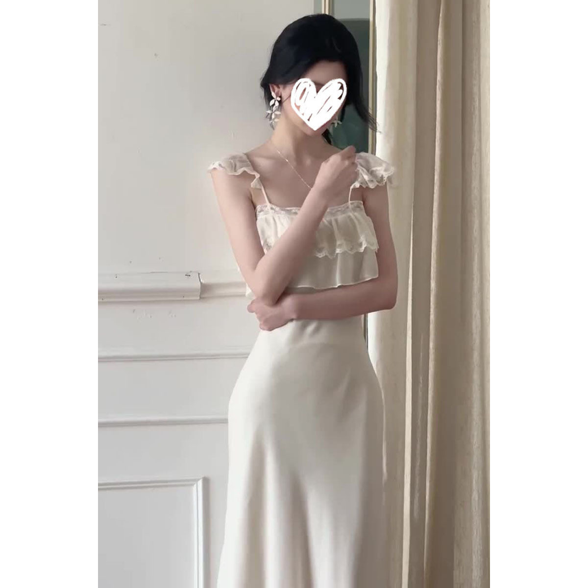春夏法式温柔收腰显瘦吊带连衣裙