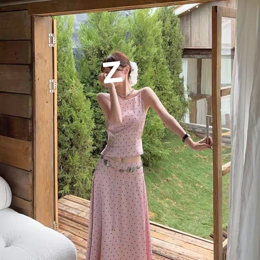 甜妹波点套装女穿搭一整套吊带背心缎面长裙夏天ootd穿搭(送腰链)