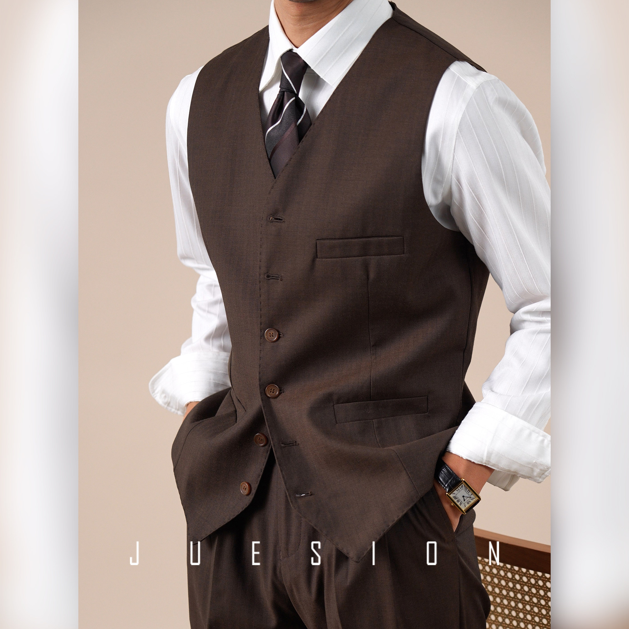JUESION 意式单排扣西装马甲男修身无领免烫高级感西服马夹上衣图片