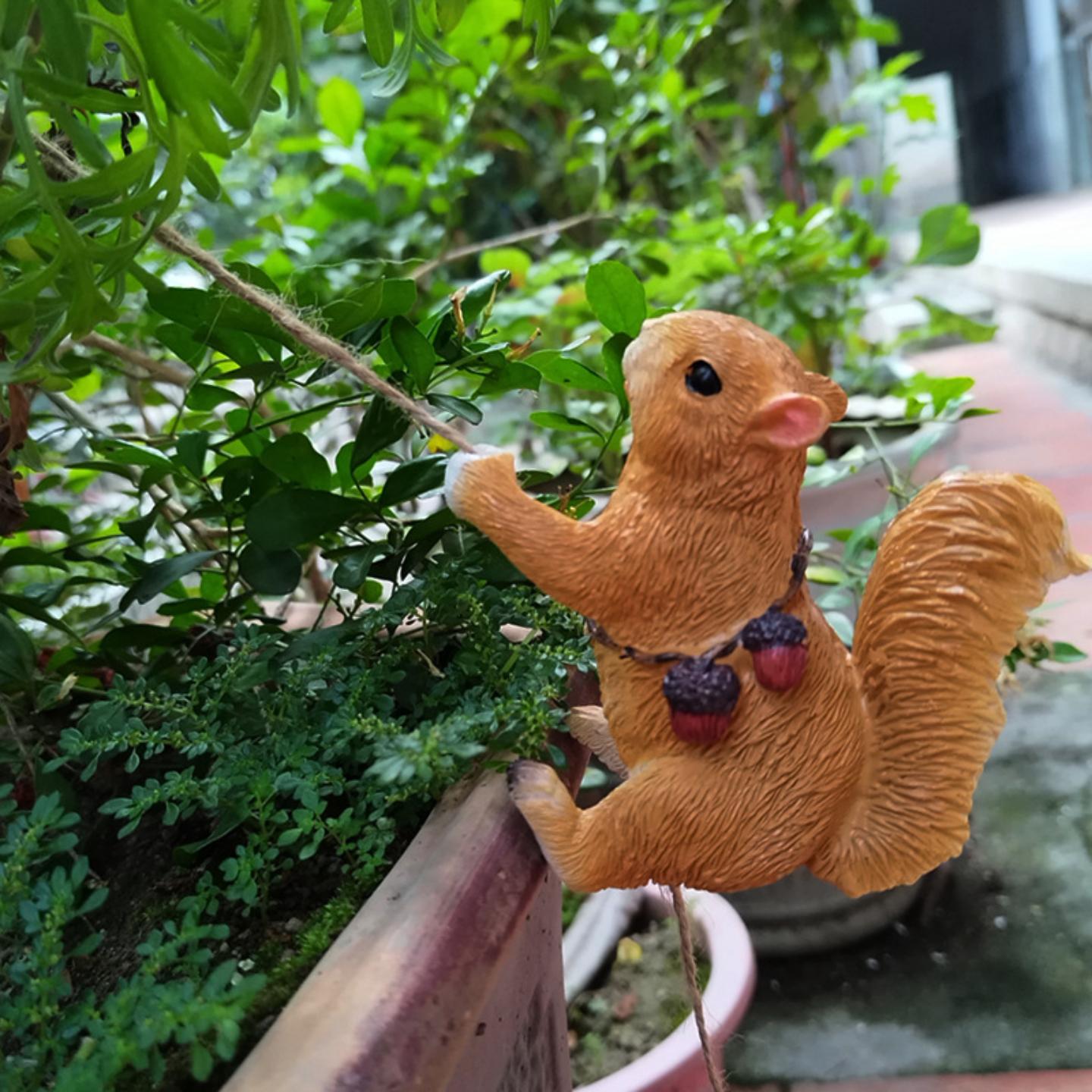 爆款攀爬小松鼠小猴子花盆挂件