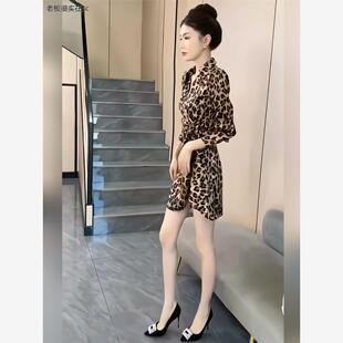 名媛气质时尚高级感收腰显瘦一片式豹纹短款连衣裙春季新款裙子女