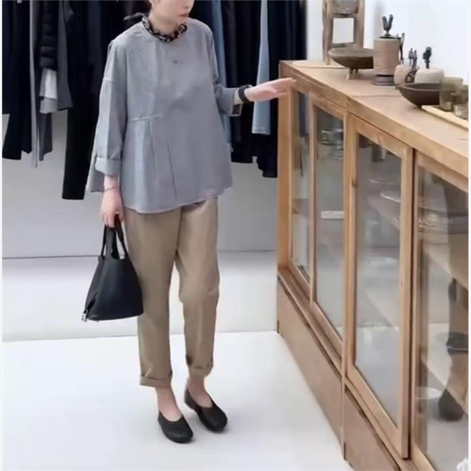 宽松格子套头上衣显瘦直筒裤时尚
