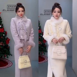 新中式女装套装裙2025冬新款国风盘扣外套纯色过年新年战袍两件套