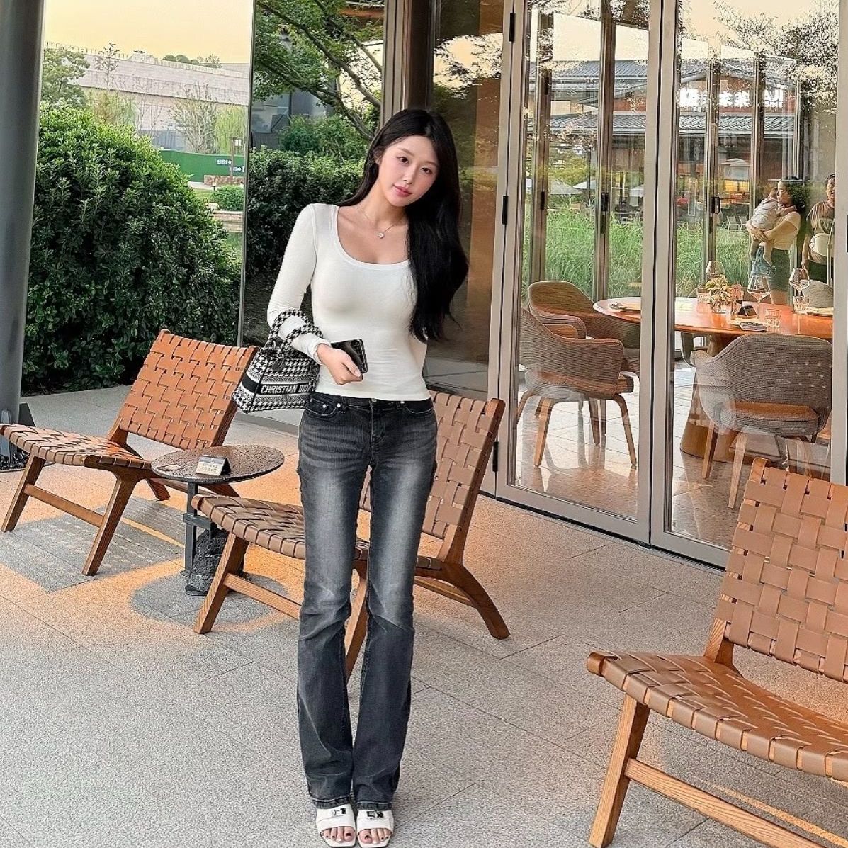 腰臀比杀手！韩国kindame丰胯显瘦提臀低腰黑灰色微喇显瘦牛仔裤