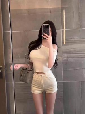 丰胯牛仔短裤包臀紧身辣妹热裤