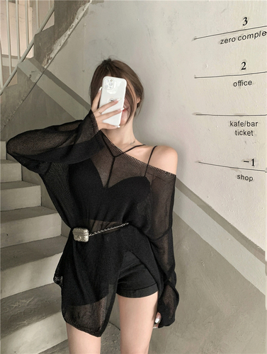 Real shot ~ real price lazy hot girl temperament fashion slightly transparent long sleeved knitted sunscreen blouse hanging neck vest two-piece set