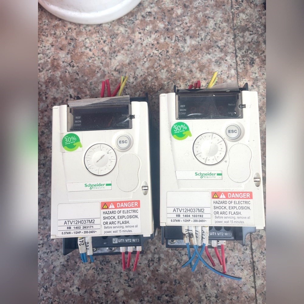 #变频器施耐德变频器 ATV12H037M20.37KW 议价