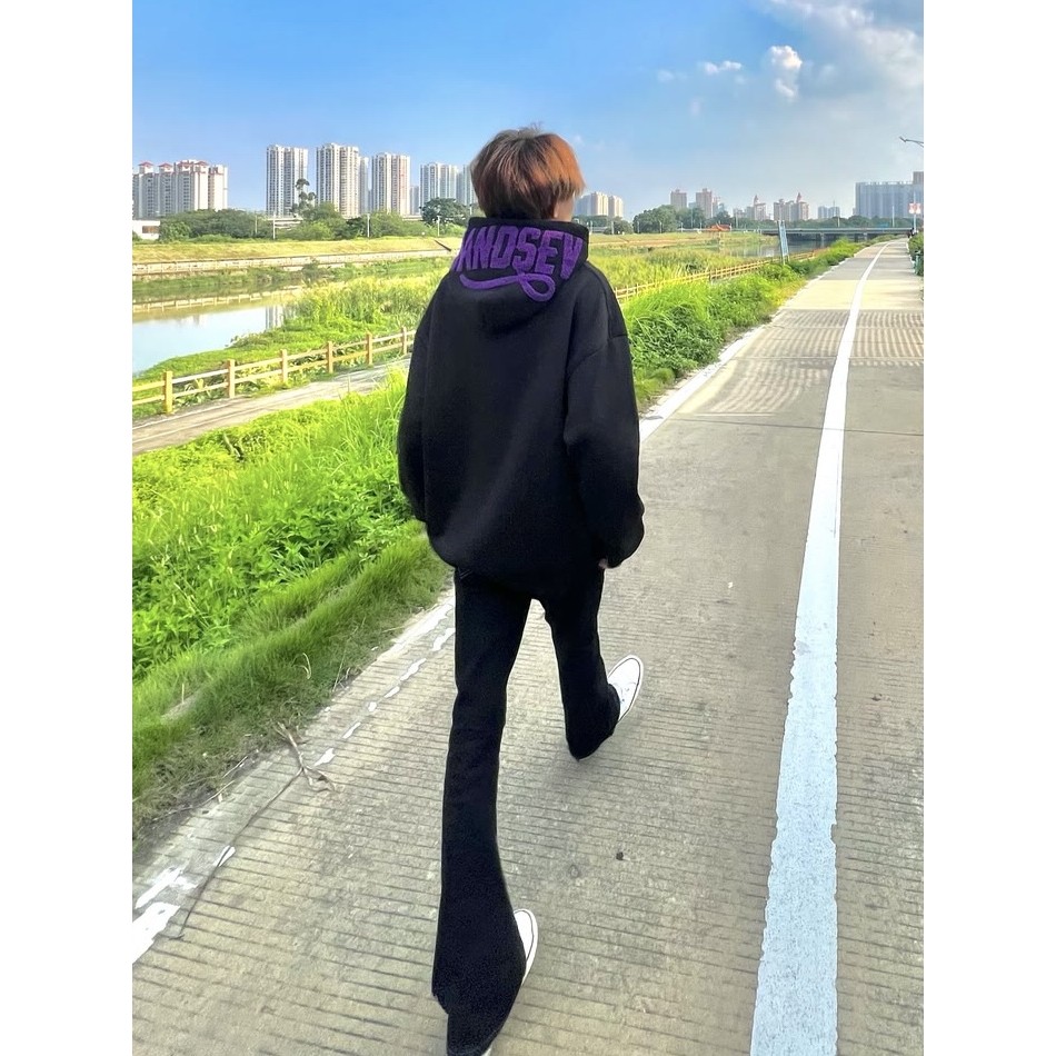 免费试穿~毛巾绣字母连帽卫衣男