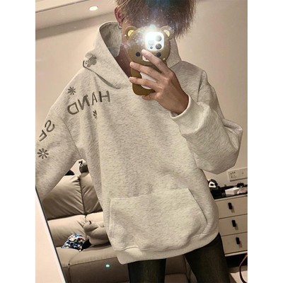 免费试穿~字母蝴蝶刺绣帽衫卫衣