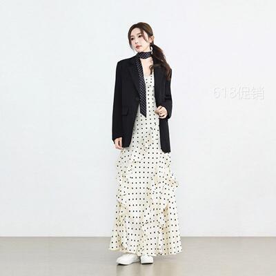 早春女装2026新款长款吊带波点连衣裙西装韩系一整套ootd穿搭长裙