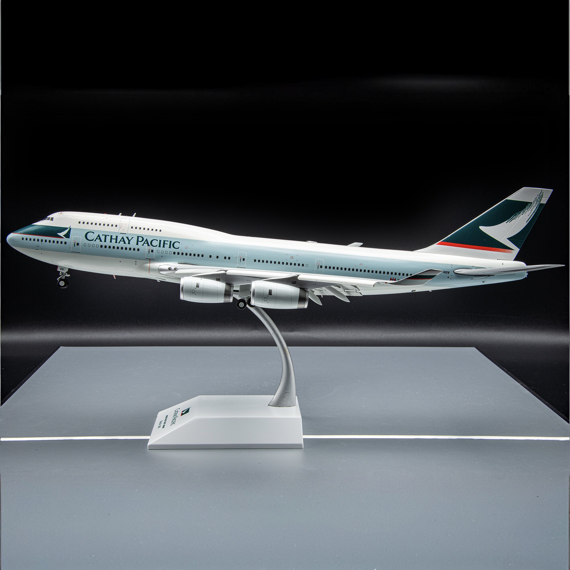 JCwings国泰航空波音747-400合金飞机模型1:200收藏级摆件VR-HOV图片