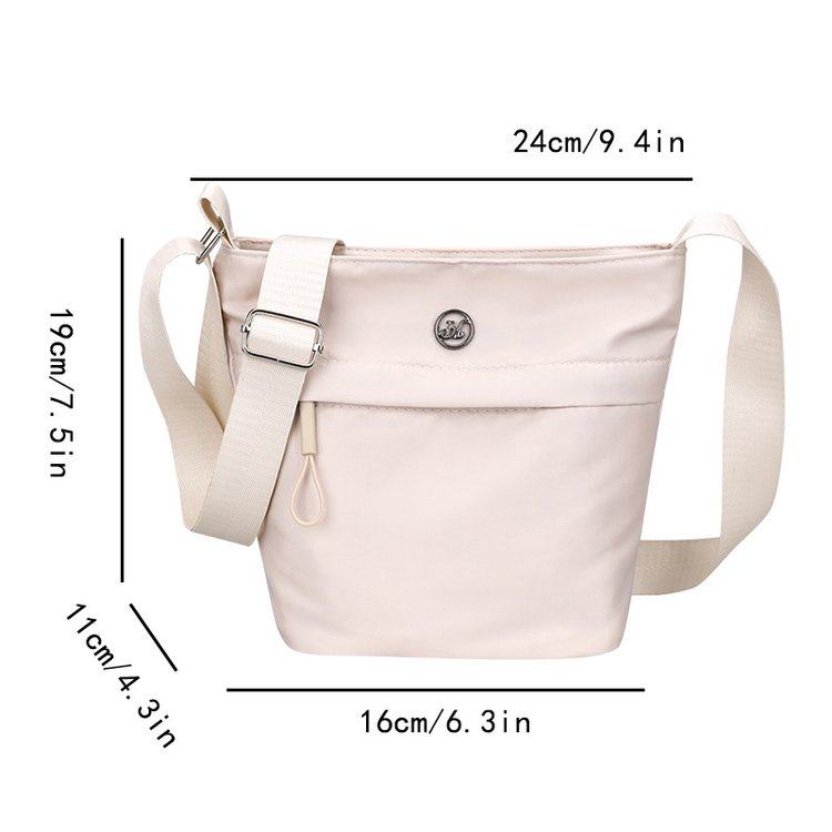 简约轻便尼龙斜挎包女新款ins风小众设计感单肩时尚百搭通勤小包,箱包皮具/热销女包/男包,通用款女包,淘宝优惠券,粉丝福利购,淘宝优惠卷