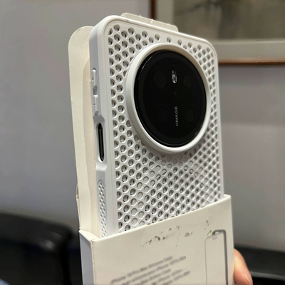 凹凸丝滑手感适用VIVO X300PRO/X200PRO MINI手机壳X100散热Y300GT镂空透气蜂窝磁吸充电纯白色简约洞洞游戏