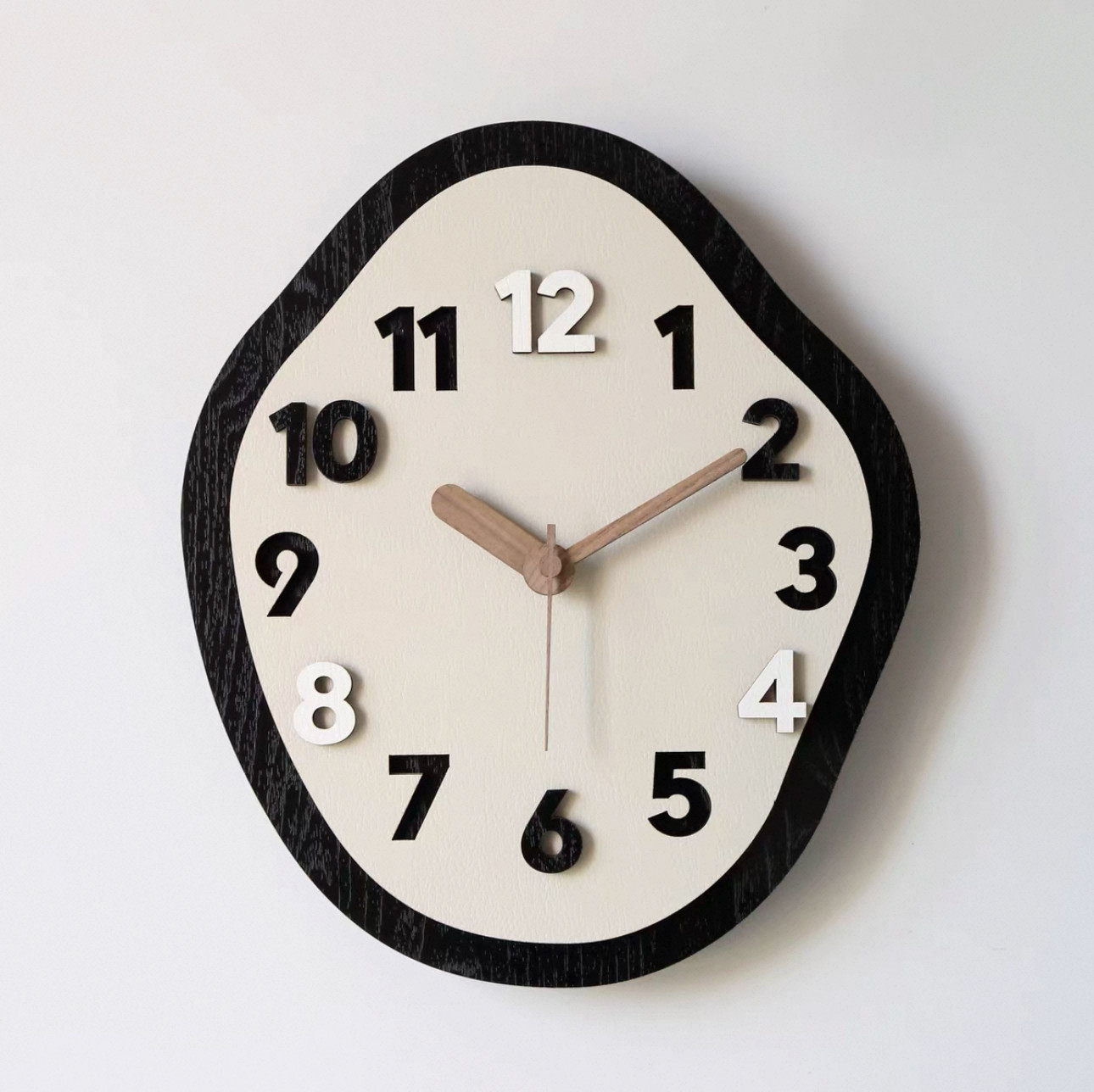 创意不规则实木指针挂钟