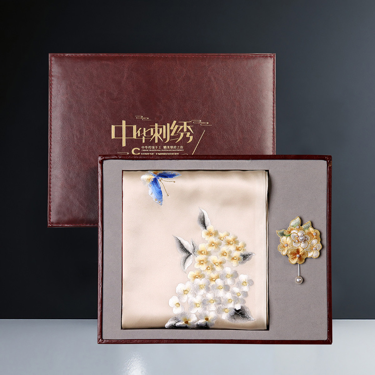 苏绣围巾年货节桑蚕丝女士刺绣胸针妈妈真丝手工披肩丝巾礼物长巾