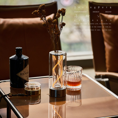 年轮公园玻璃桌面花瓶台灯