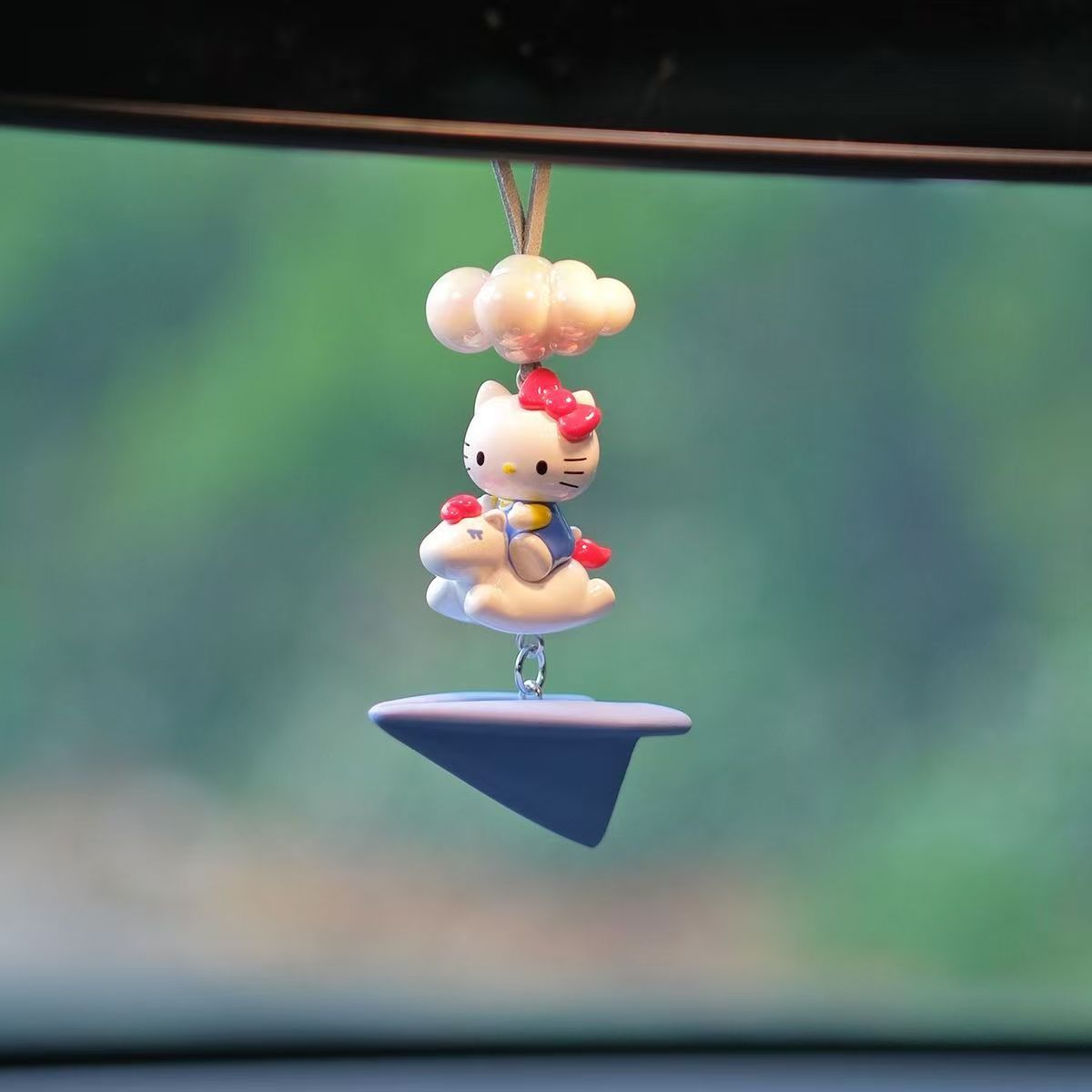 HelloKitty凯蒂猫车挂治愈系车载挂件包包车内可爱装饰挂摆件礼物图片