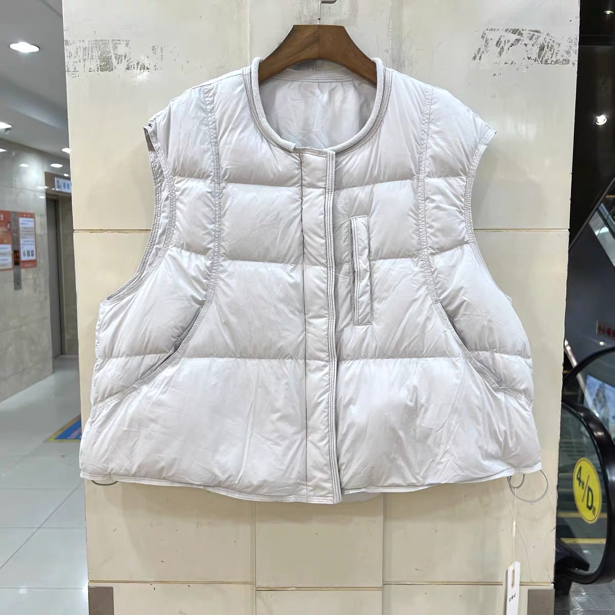 33-512 欧货时尚百搭包边圆领休闲宽松白鸭绒羽绒服马甲外套秋冬