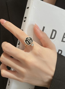 黑色玫瑰花套装戒指项链耳钉时尚设计感复古时尚饰品钛钢不掉色女