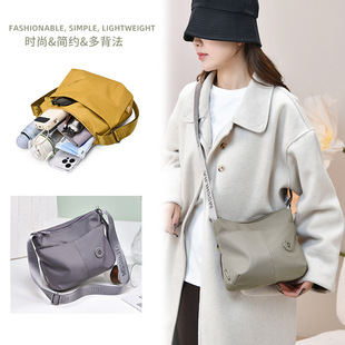 韩版时尚女士轻便大容量简约通勤单肩包防水妈妈斜挎包旅行小背包