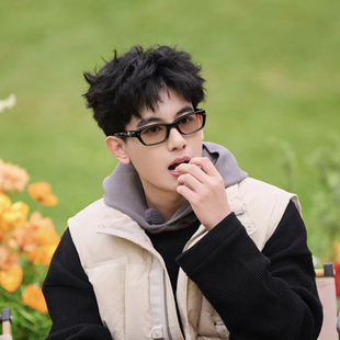 现在就出发胡先煦同款墨镜男茶色2026新款长方形辣妹时髦太阳镜女