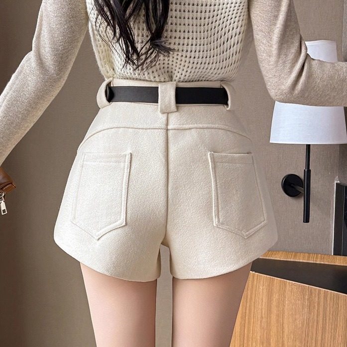 白色高腰毛呢短裤女秋冬新款外穿A字阔腿辣妹显瘦百搭休闲热裤子