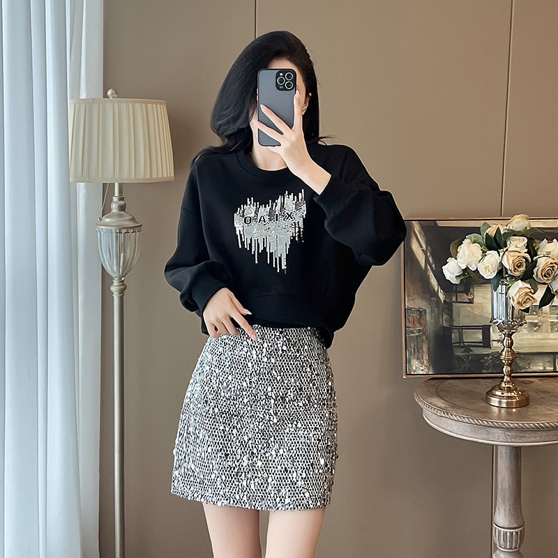 短款卫衣亮片裙高级感两件套