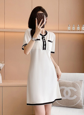 法式优雅白色短袖冰丝针织连衣裙女夏季梨型身材遮胯显瘦A字短裙