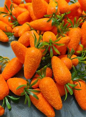 12pcs Realistic Mini Carrot Decorations Made of Felt Fabric