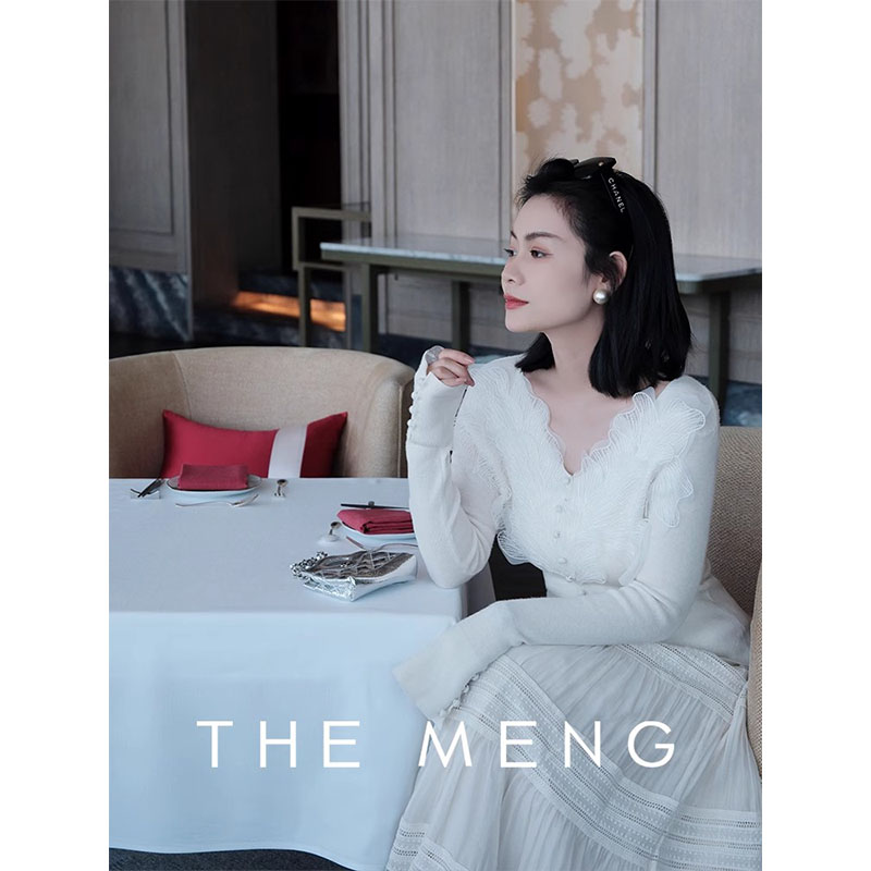 THE MENG【蝴蝶】美丽诺绵羊毛七组蕾丝拼片花瓣打底毛针织衫女春