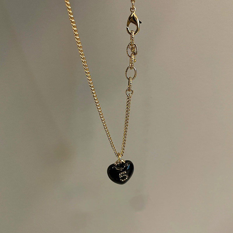 Always线上商店爱心吊坠项链